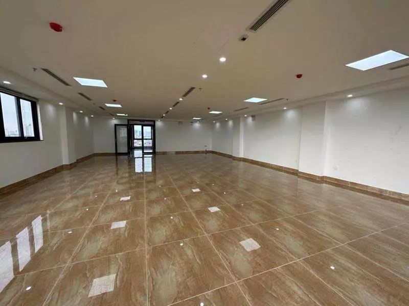 Bán tòa 8 nổi 1 hầm phố Lạc Long Quân 75 tỷ 145m2, MT7.5m kinh doanh gần Quận Ủy-anh-4