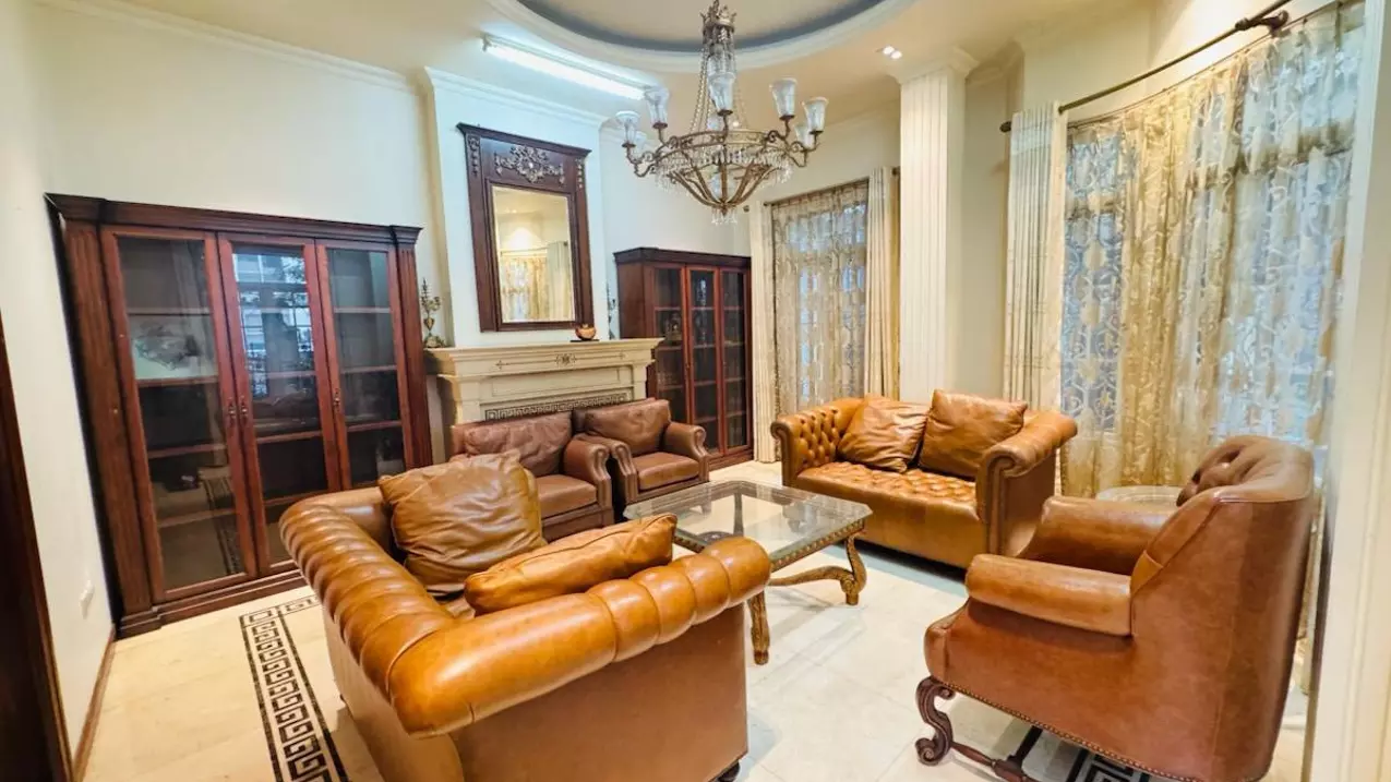 CẦN BÁN GẤP BIỆT THỰ LÔ GÓC MẶT PHỐ TRẦN THÁI TÔNG - DỊCH VỌNG HẬU - 250M2 - MT 15M - 125 TỶ-anh-2