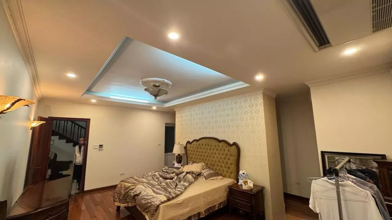 CẦN BÁN GẤP BIỆT THỰ LÔ GÓC MẶT PHỐ TRẦN THÁI TÔNG - DỊCH VỌNG HẬU - 250M2 - MT 15M - 125 TỶ-anh-3