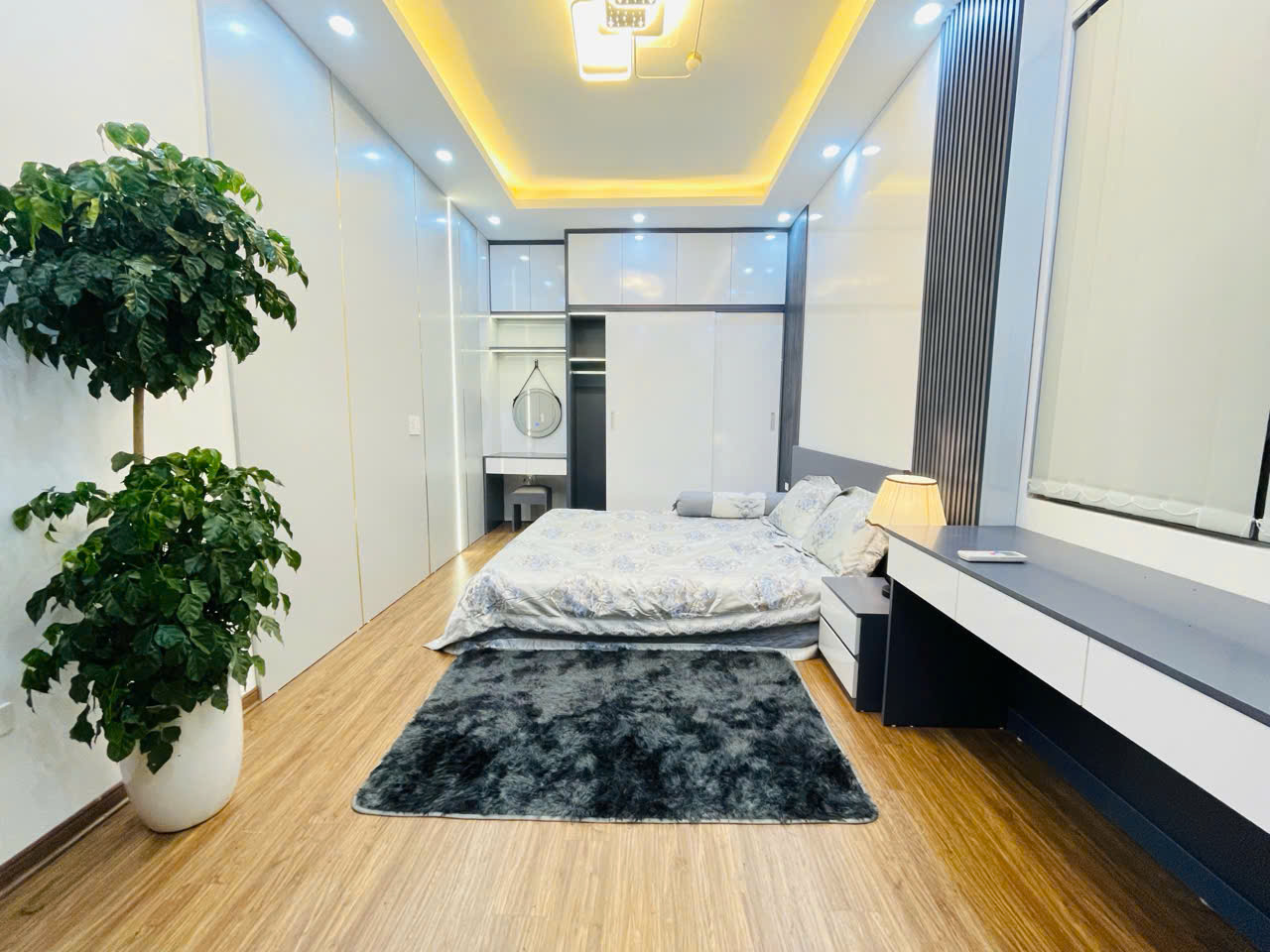 CẦN BÁN GẤP NHÀ CẢM HỘI - LÒ ĐÚC 
DT- 45m2 , MT 9m , 4T . OTO ĐỖ VÀI BƯỚC CHÂN . KDOANH SẦM UẤT .-anh-8