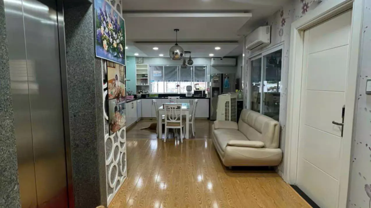 Cần bán nhà riêng hẻm đường Đào Duy Anh, P9, Q. Phú Nhuận, 7.6m x 19m, giá 24 tỷ-anh-4