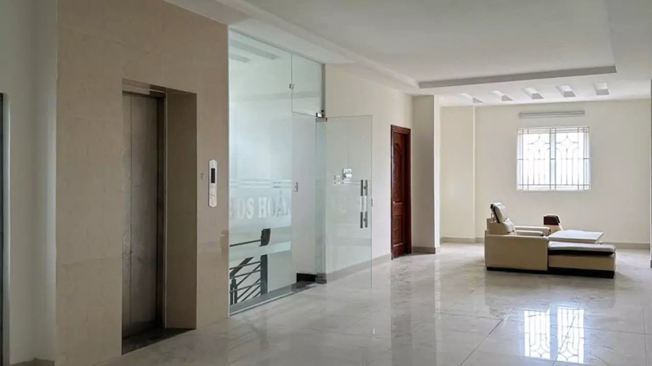 Cần bán Toà nhà Văn Phòng Cty. 6 Tầng, Mặt tiền đường Nguyễn Duy Trinh, giá 24,5 tỷ-anh-12