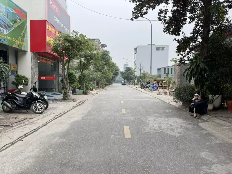 Cần bán xẻ khe 90m2 đất TĐC Thạch Bàn. Đường 13m, vỉa hè rộng, gần dự án Himlam-anh-3