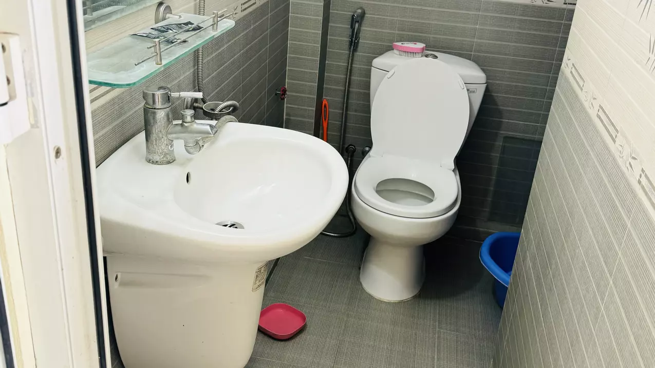 Cần cho tầng 2 + 3  diện tích 45m2/ tầng, 3 ngủ 2 WC giá 8tr/ tháng-anh-3