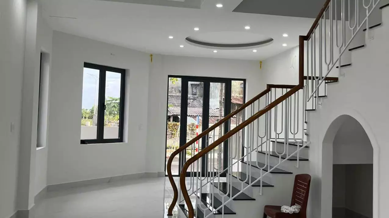 Cần cho thuê nhà mới hoàn thiện 3 tầng nguyên căn hai mặt tiền đường Hoàng Quốc Việt !-anh-2