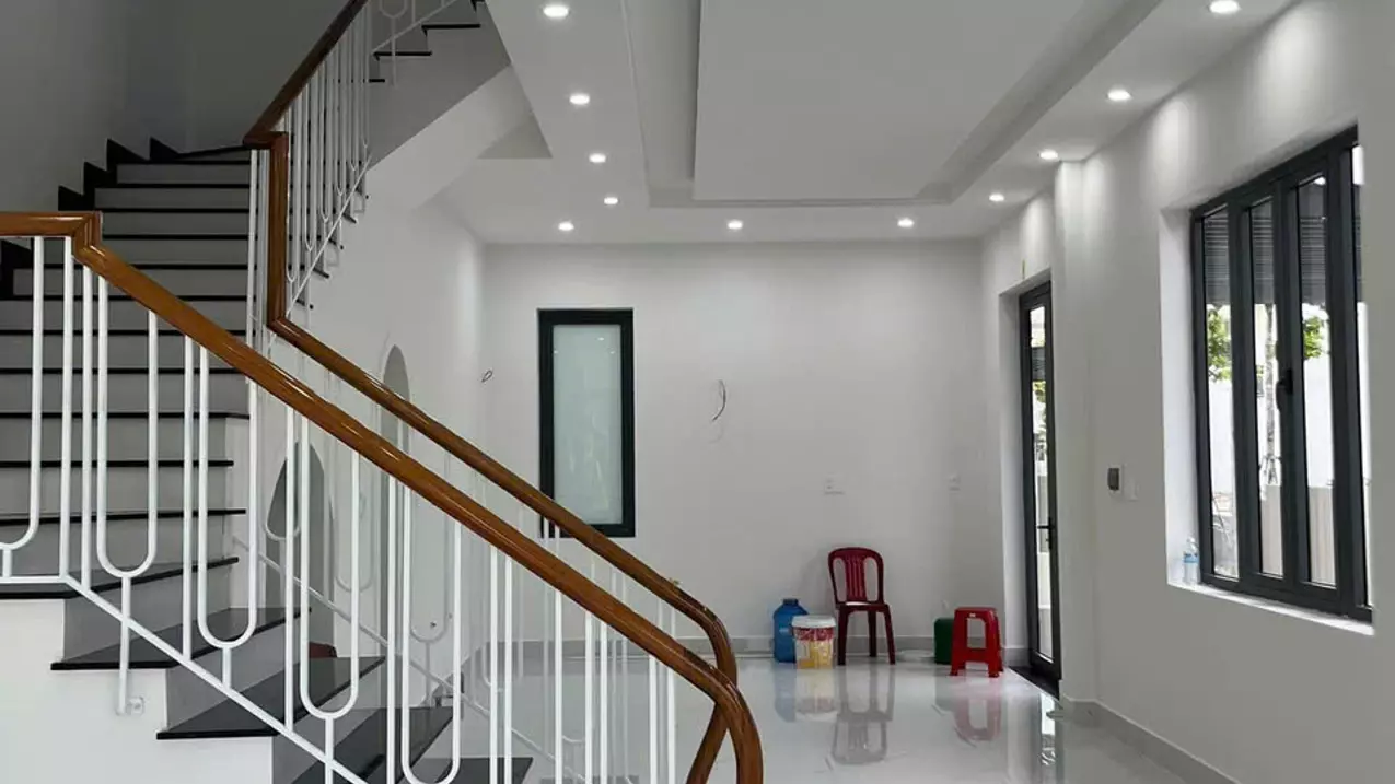 Cần cho thuê nhà mới hoàn thiện 3 tầng nguyên căn hai mặt tiền đường Hoàng Quốc Việt !-anh-4