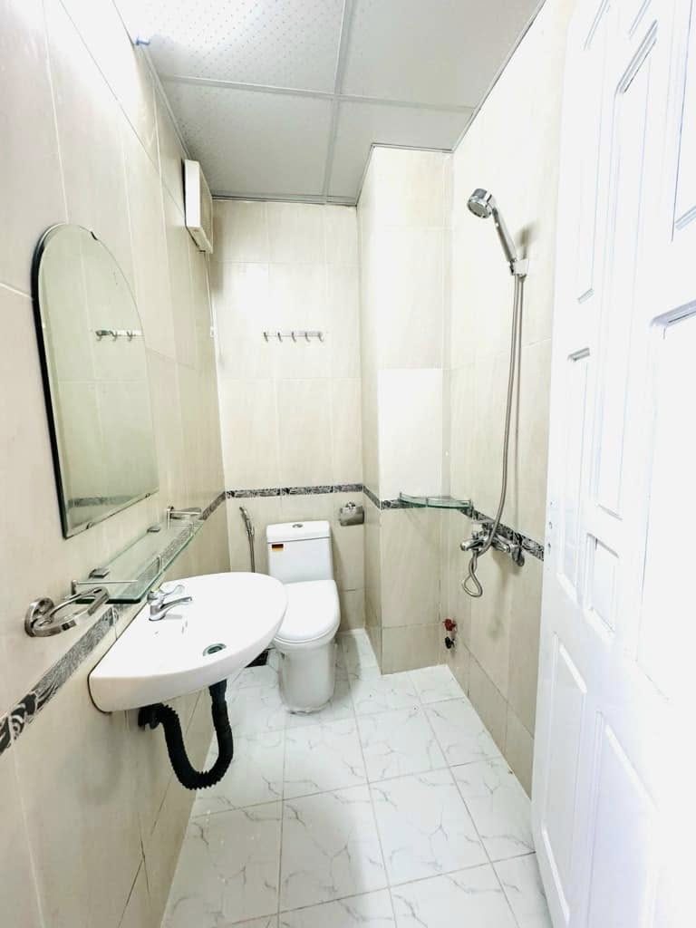 Căn hộ dịch vụ Ngay Trường Đại Học Marketting Quận 7, 9 Tầng, Thu Nhập 1 tỷ 2/Năm, P.Tân Thuận-anh-4