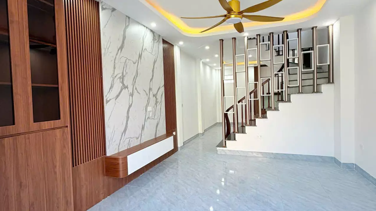 CC CẦN BÁN CĂN NHÀ 3 TẦNG 1 TUM CÁCH ĐƯỜNG 32 VÀI TRĂM MÉT.-anh-3