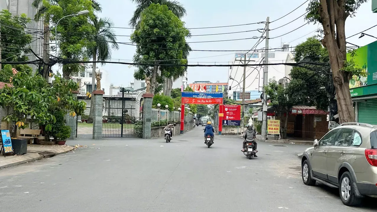 Chỉ 15.5 tỷ có CHDV 7 lầu HXH Dương Quảng Hàm 110m2 ngang 4m TN 90tr 23PN sát ĐH Văn Lang-anh-1
