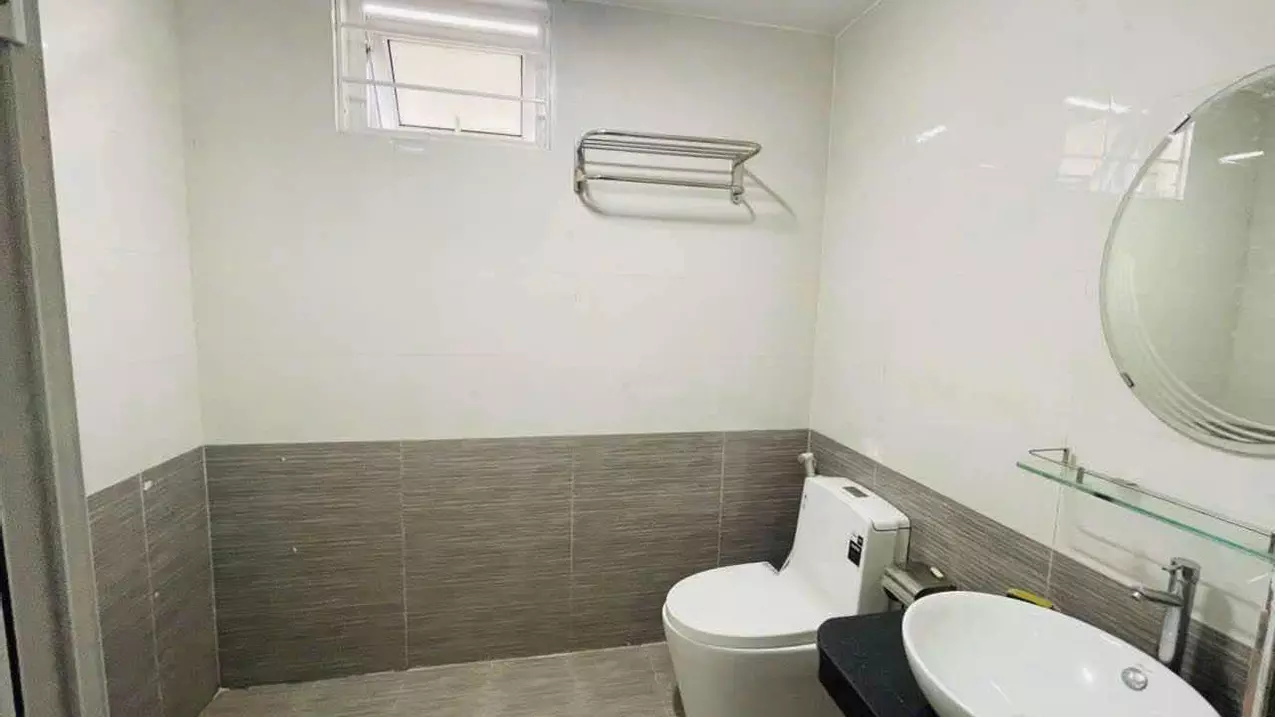 Chỉ: 8 triệu/tháng. CHO THUÊ NHÀ NGUYÊN CĂN 2 TẦNG MẶT TIỀN THANH HẢI.-anh-3