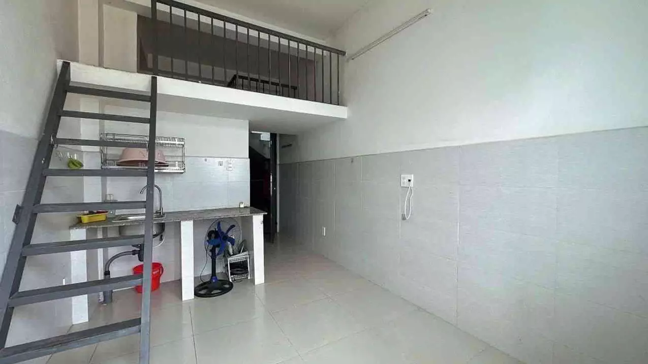 Chị chủ sắp xuất cảnh. Cần nhượng lại căn nhà 5 Tầng đúc - 55m2 Ngang 5m7 - Hẻm xe hơi tránh --anh-3