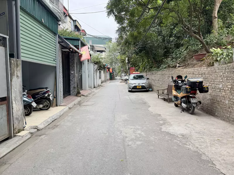 Chỉ với 7 tỷ nhận ngay 40m2 nhà 3,5 tầng 3 mặt thoáng tại ngõ 2 Ngọc Thụy - Gần đường Hồng Tiến-anh-3
