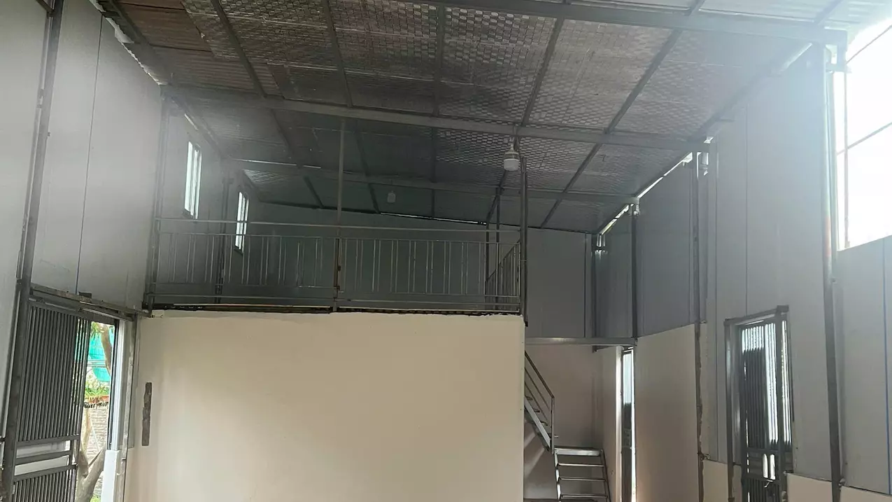 Chính chủ cho thuê kho xưởng Đông La, Hoài Đức. Xưởng rộng 200m2, kèm nhà 40m2, giá thuê chỉ 8tr/th-anh-5