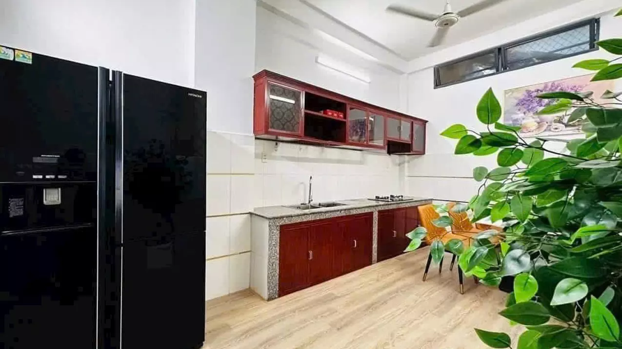 Chính chủ cho thuê NNC Nguyễn Trãi, Phường Nguyễn Cư Trinh, Quận 1, Hẻm oto, 3 tầng, Ngang 3m, Dài-anh-1