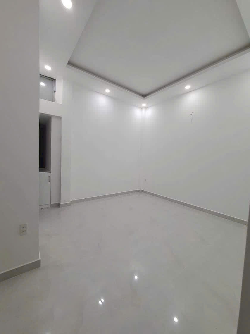 Chính chủ cho thuê NNC Phan Huy Ích, Diện tích 90m2, Giá thuê 25tr-anh-4