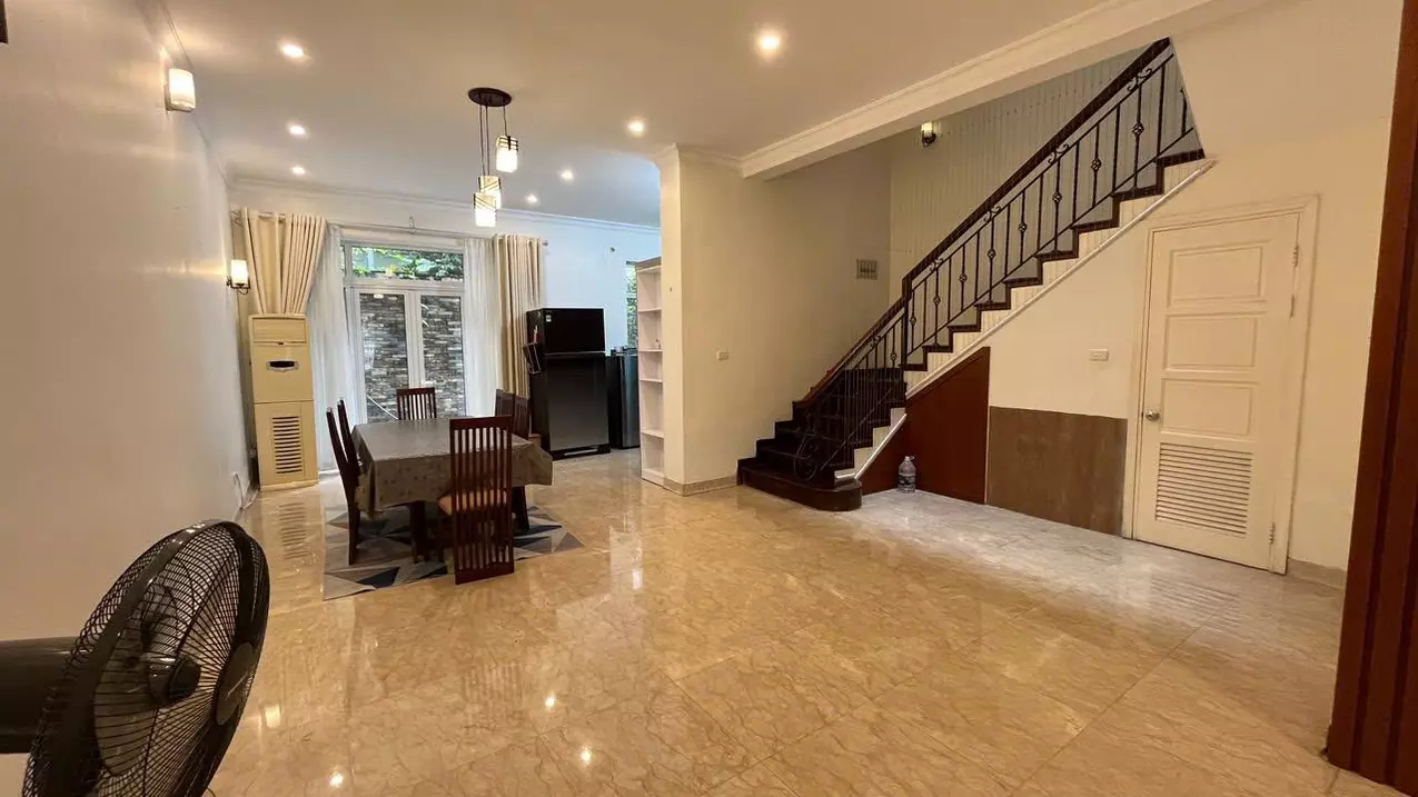 CHO THUÊ BIỆT THỰ CIPUTRA TÂY HỒ - DIỆN TÍCH 140M - 4 NGỦ - ĐẦY ĐỦ NỘI THẤT ĐẸP - CÓ THỂ CHUYỂN-anh-2