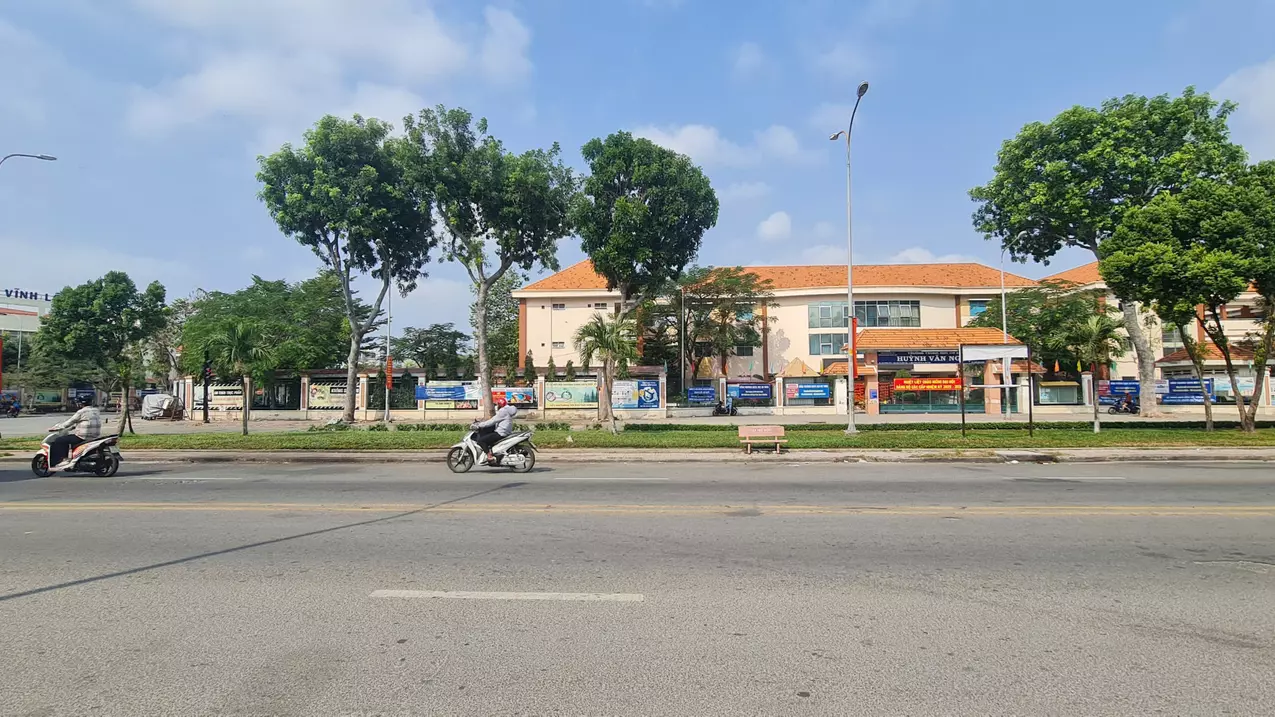 Cho thuê BIỆT THỰ Mặt Tiền KDC Vĩnh Lộc 500m2 - NGANG 20M-anh-4