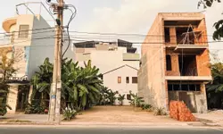 NGAY CẦU SÔNG VÀ CẦU SÔNG HÀN , SÁT MẶT TIỀN NGÔ QUYỀN.-anh-10
