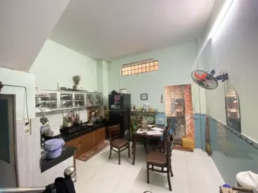 NGAY CẦU SÔNG VÀ CẦU SÔNG HÀN , SÁT MẶT TIỀN NGÔ QUYỀN.-anh-2