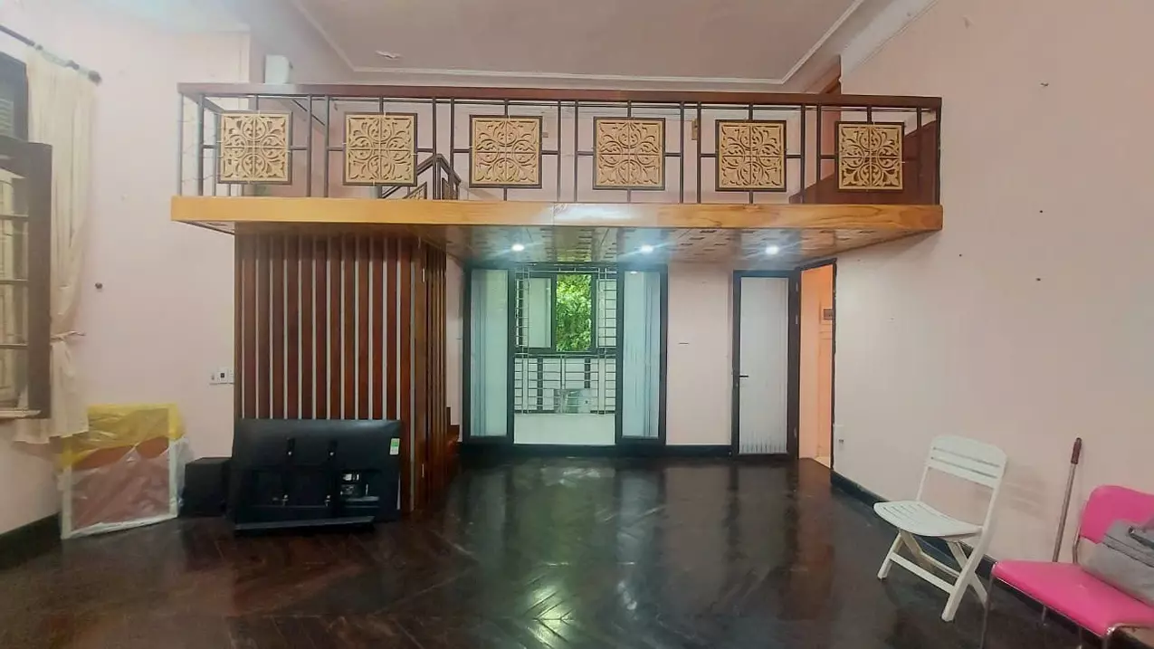 Cho thuê căn hộ tầng 2 biệt thự Pháp cổ phố Quán Thánh, Ba Đình-anh-1