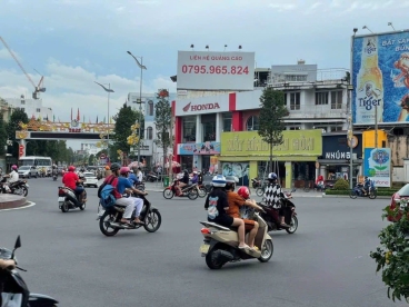 Cho thuê mặt bằng đường lớn gần công viên Biên Hùng-anh-4