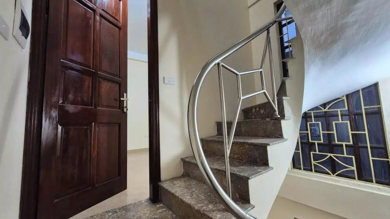 CHO THUÊ NGUYÊN CĂN PHỐ HUẾ, NHÀ ĐẸP, ĐỦ ĐỒ, 3 NGỦ, 12TR 0965549363-anh-3