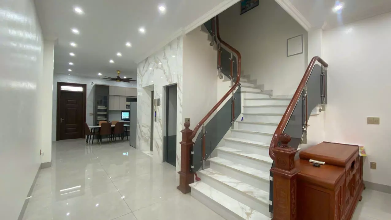 CHO THUÊ NHÀ 6 PHÒNG NGỦ CÓ THANG MÁY SẴN ĐỒ VÕ CƯỜNG-anh-3