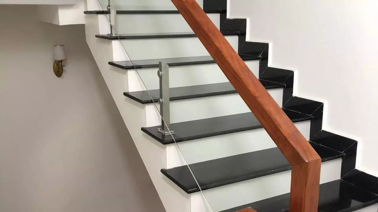 Cho thuê nhà căn góc, Lê Văn Lương, Khuất Duy Tiến; 105m2* 5T -46 tr-anh-3