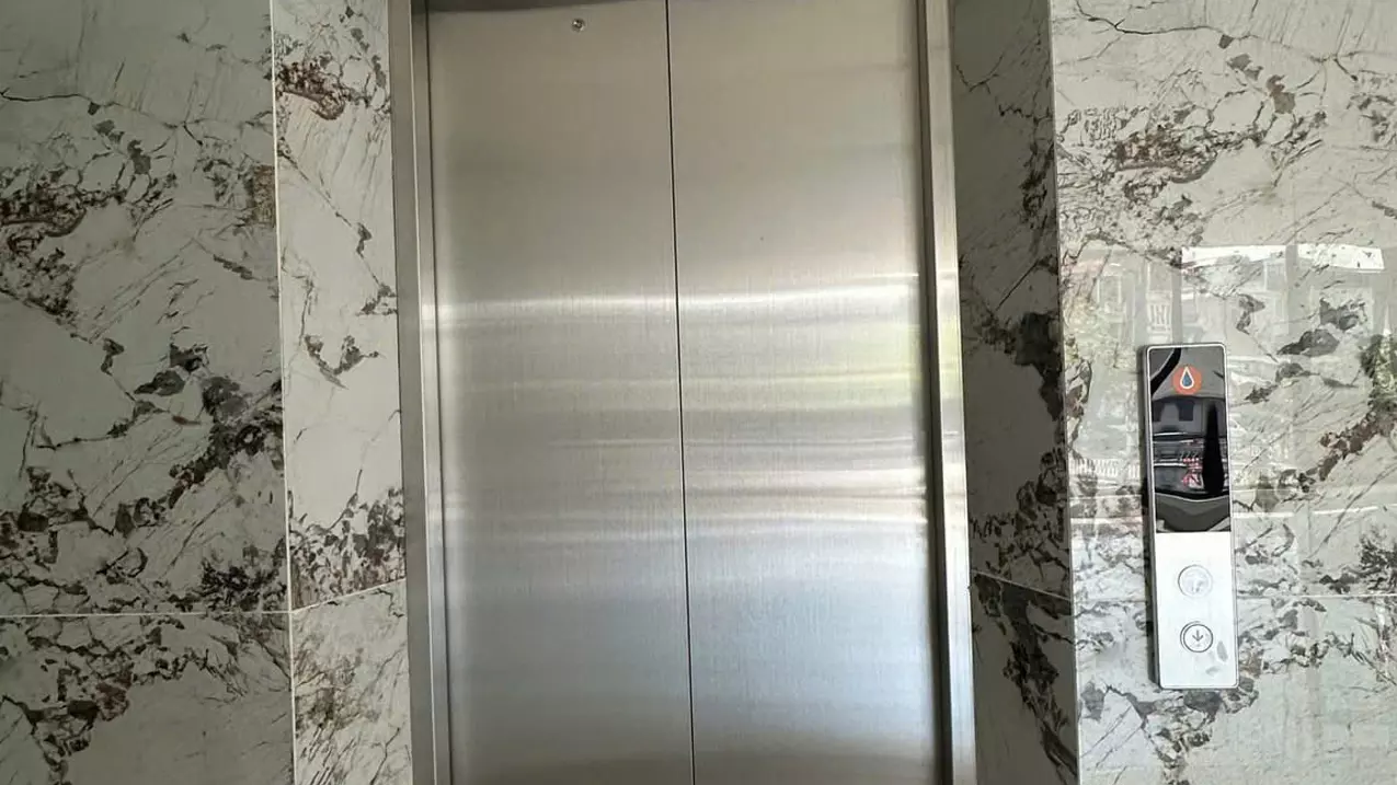 Cho thuê nhà, Chùa Láng, Nguyễn Chí Thanh, THANG MÁY; 149m2* 5T -69 tr-anh-4