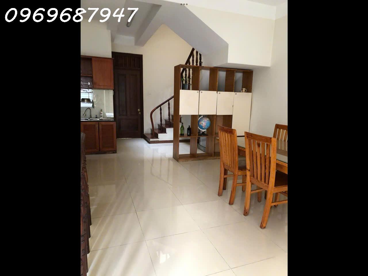 Cho thuê nhà mặt phố Quận 7, 360m², 3PN, 5WC, 25 triệu/tháng-anh-2