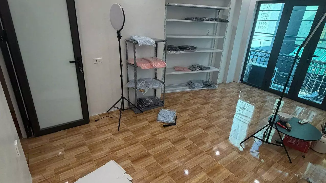 CHO THUÊ NHÀ MẶT TIỀN 3 TẦNG KINH DOANH HOẶC Ở HỘ GIA ĐÌNH TẠI MIẾU HAI XÃ, PHƯỜNG HÀNG KÊNH, QUẬN-anh-3
