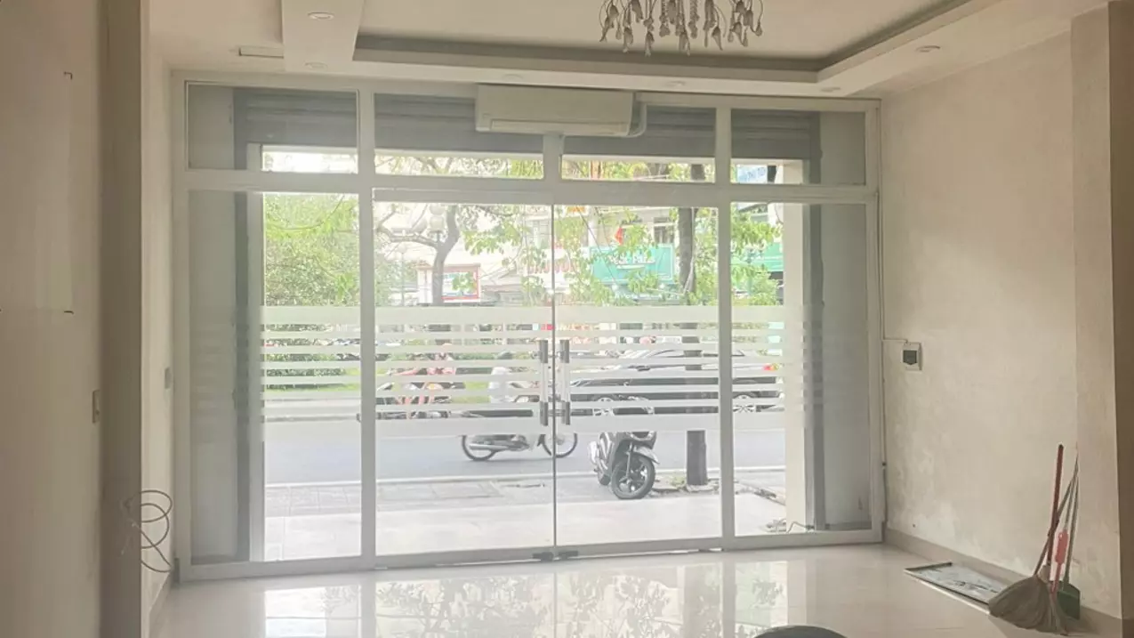 CHO THUÊ NHÀ MẶT TIỀN ĐẦU ĐƯỜNG PHAN BỘI CHÂU - Cạnh Nguyễn Huệ-anh-1