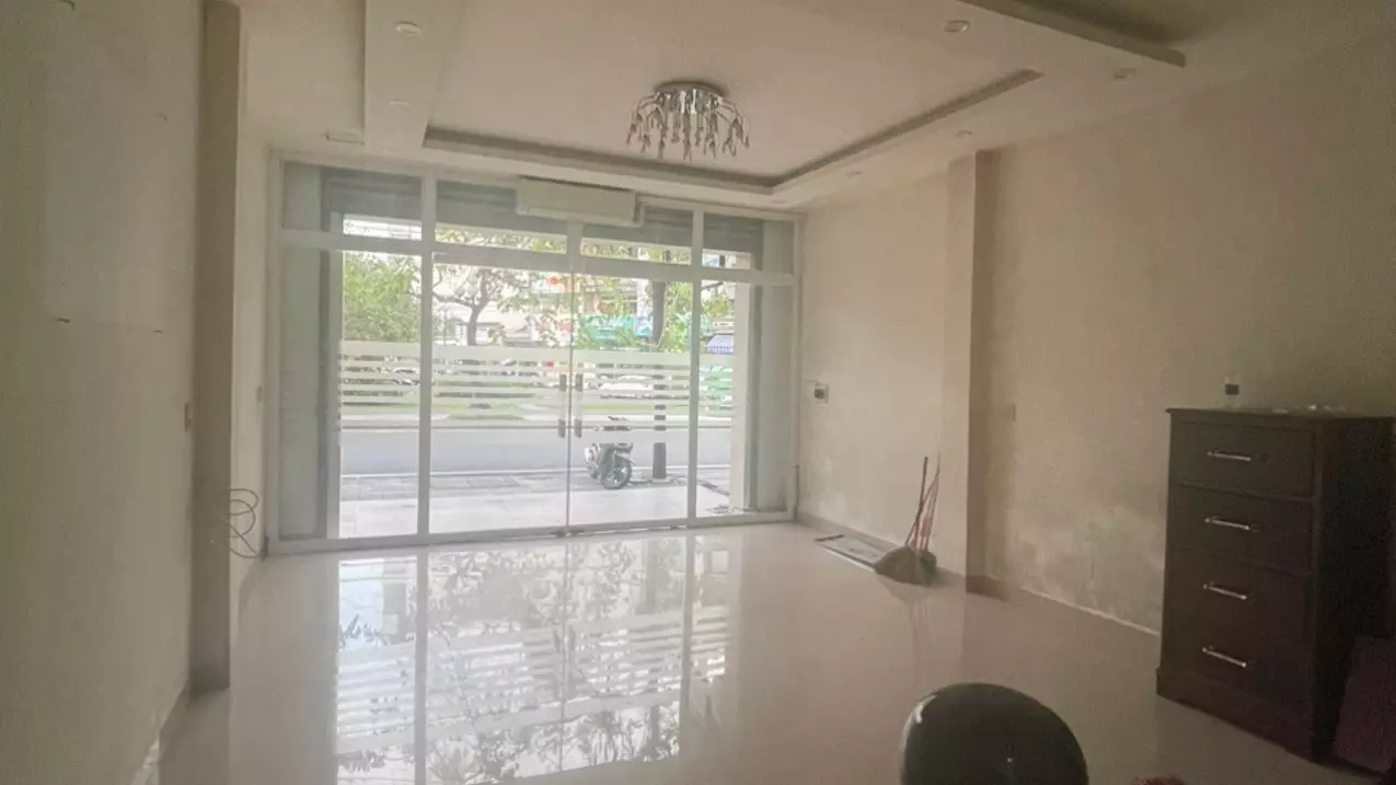 CHO THUÊ NHÀ MẶT TIỀN ĐẦU ĐƯỜNG PHAN BỘI CHÂU - Cạnh Nguyễn Huệ-anh-3