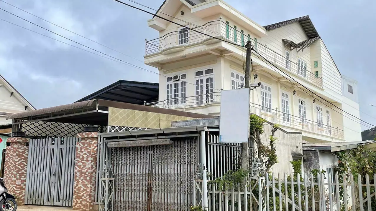 CHO THUÊ NHÀ NGUYÊN CĂN 8 PHÒNG NGỦ 13TR/THÁNG  MẶT TIỀN ĐƯỜNG HỒ THAN THỞ ĐÀ LẠT-anh-1