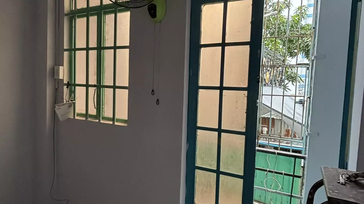 CHO THUÊ NHÀ NGUYÊN CĂN GỒM 1 TRỆT , 1 LẦU GẦN TRƯỜNG HỌC , CHỢ , SIÊU THỊ - MIỄN TRUNG GIAN-anh-7