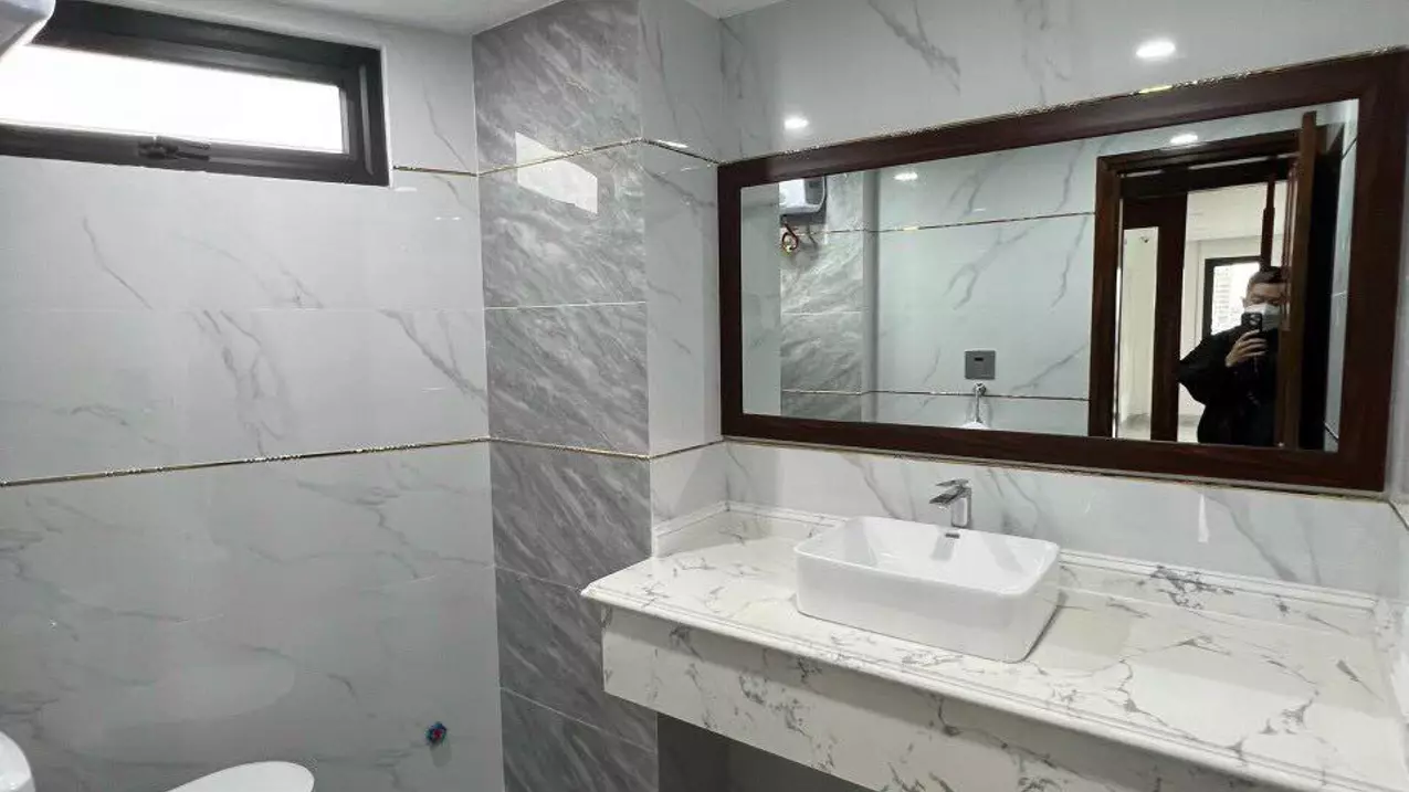 Cho thuê nhà, Nguyễn Khánh Toàn, Nguyễn Văn Huyên; 243m2* 1T -30 tr-anh-2