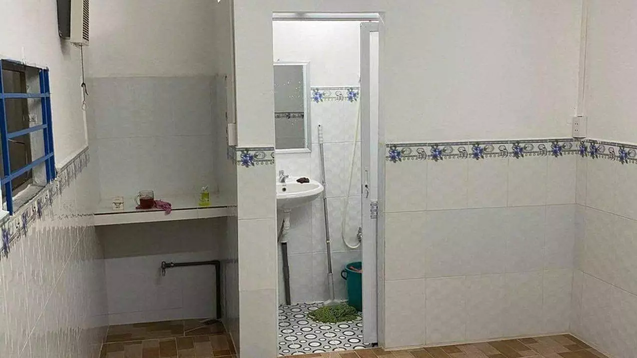 Cho thuê nhà trọ mặt tiền chợ Tôn Thất Thuyết Q4-anh-3