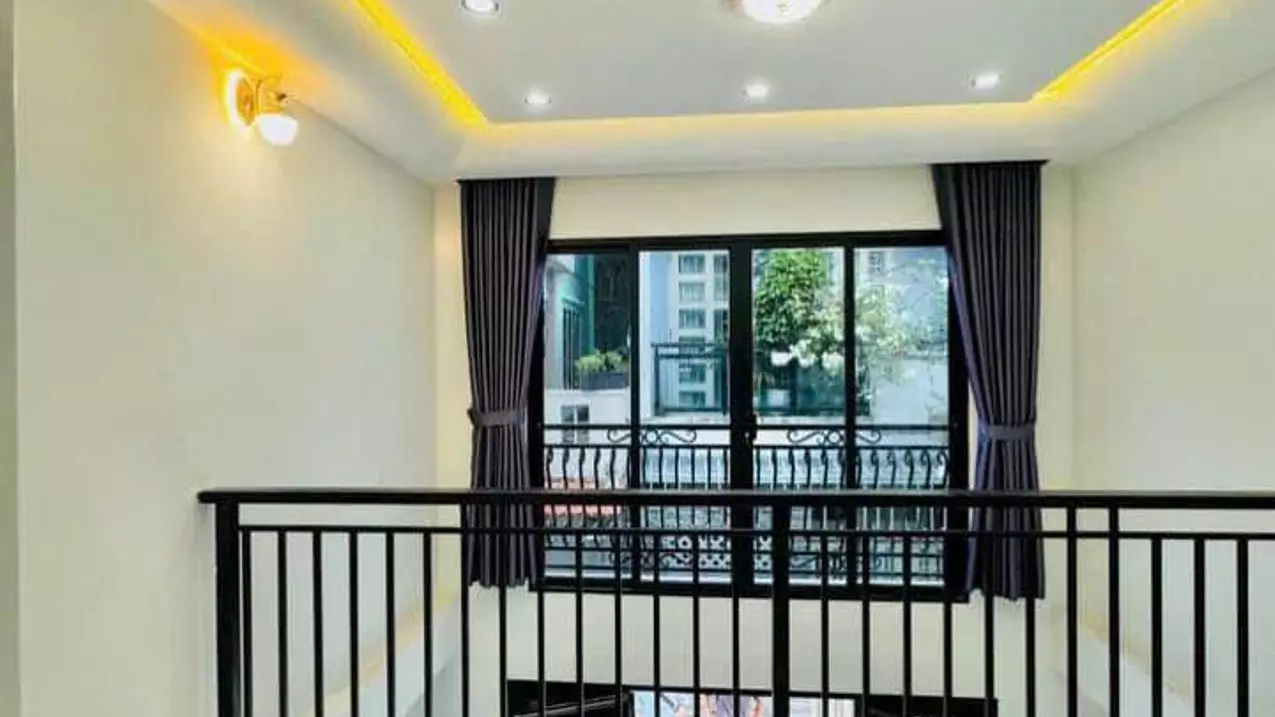 Cho thuê NNC Huỳnh Văn Bánh, Phường 13, Phú Nhuận 5 tầng 12tr-anh-1