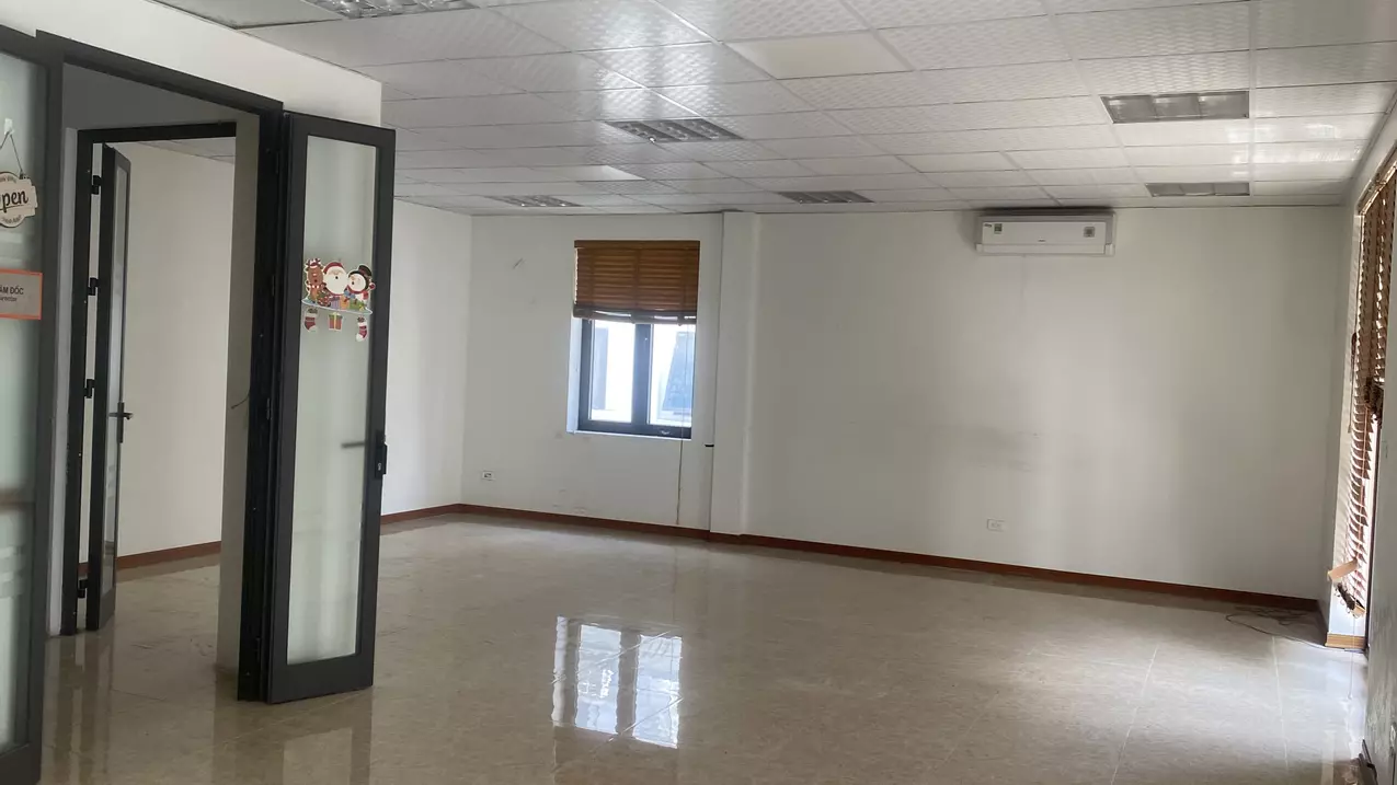 Cho thuê VP ngõ 100 Dịch Vọng Hậu, 3 tầng mỗi tầng 150m-anh-2