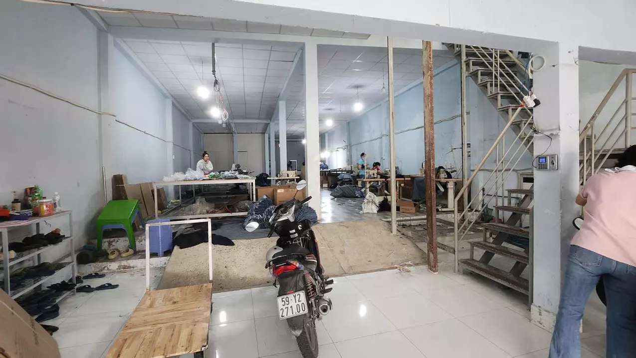 CHO THUÊ XƯỞNG MẶT TIỀN PHẠM THỊ GIÂY 8x36M TRỆT LẦU GIÁ 30 TRIỆU/T-anh-4
