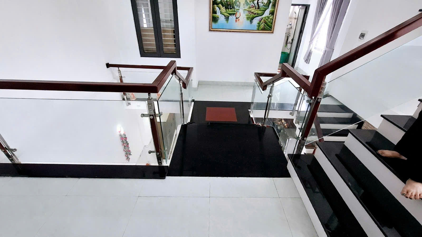 Cực Đẹp - Bán nhà kiệt Ngô Quyền 90m2 Vị Trí Sầm Uất giá chỉ Nhỉnh 6 tỷ.-anh-2