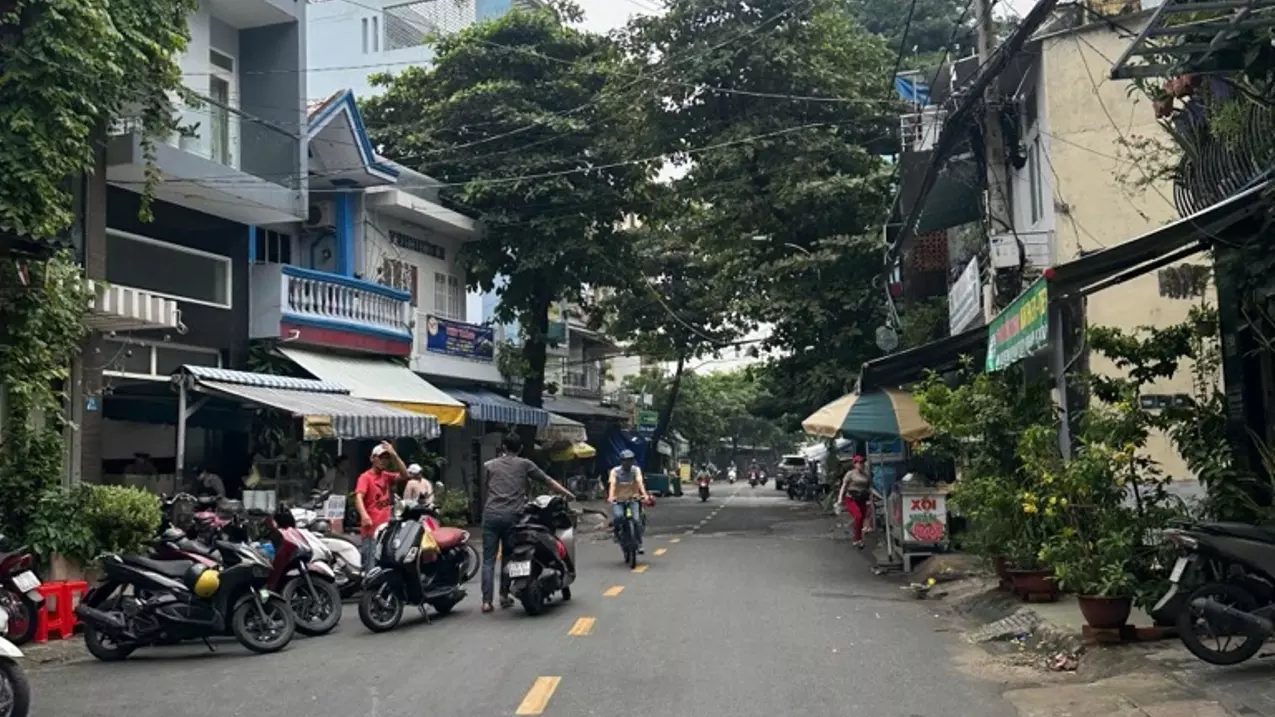 CỰC HIẾM-Cho thuê nhà Mặt Tiền Nguyễn Hậu 10Triệu - Ngang 7M-anh-5