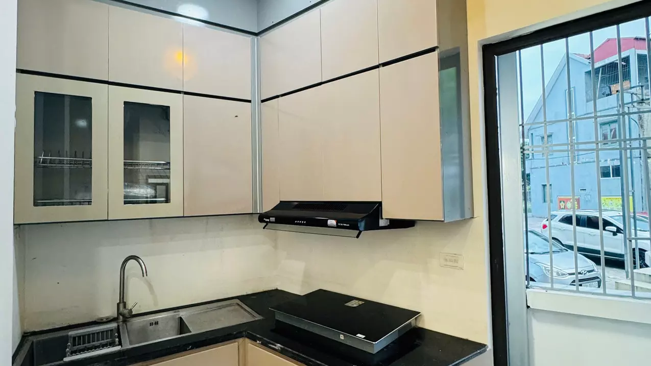 ???? CỰC HIẾM THẠCH BÀN – CỔ LINH ????
???? Nhà đẹp 50m²  ???? Gara ô tô  ???? Gần hồ điều hoà  ???? Nhỉnh 14-anh-3