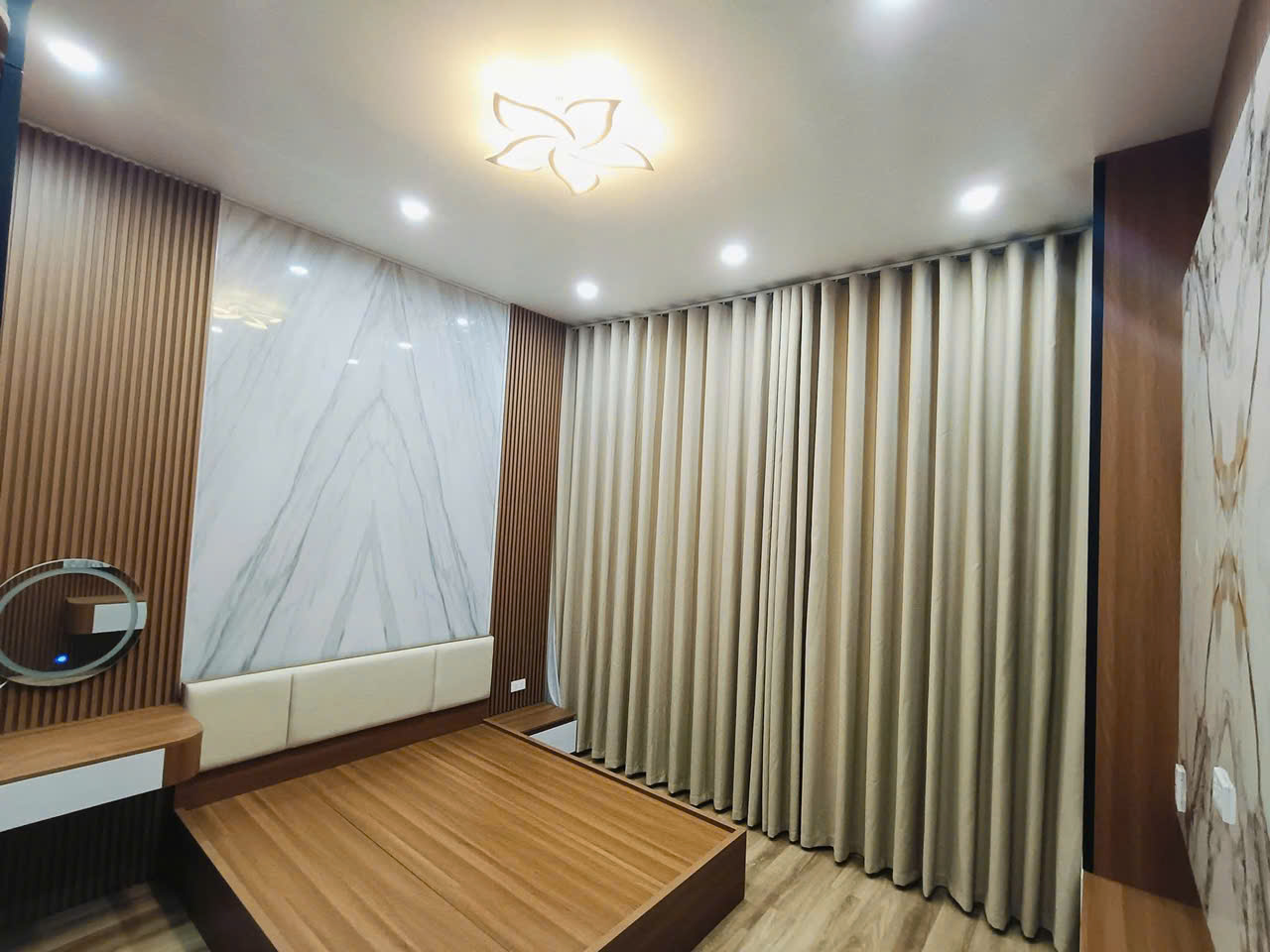 ĐẲNG CẤP HOÀNG CẦU - PHÂN LÔ - Ô TÔ-anh-4