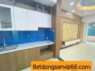 Nhà đẹp ở ngay, view hồ, cạnh công viên trên phố Nguyễn Thị Định, 50m2 giá 8.3 tỷ-anh-5