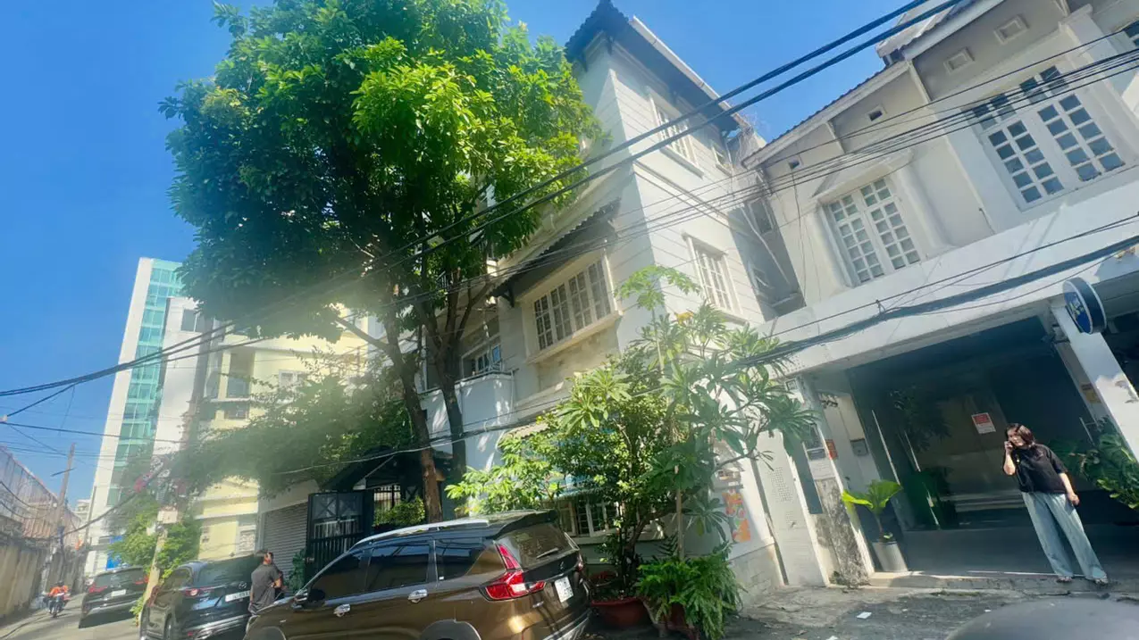 DUY NHẤT NHÀ BÁN HXH Đ.NGUYỄN THỊ MINH KHAI, QUẬN 1 - 8M*22M - CHÍNH CHỦ 1 ĐỜI XƯA - NGAY SÁT ĐÀI-anh-3