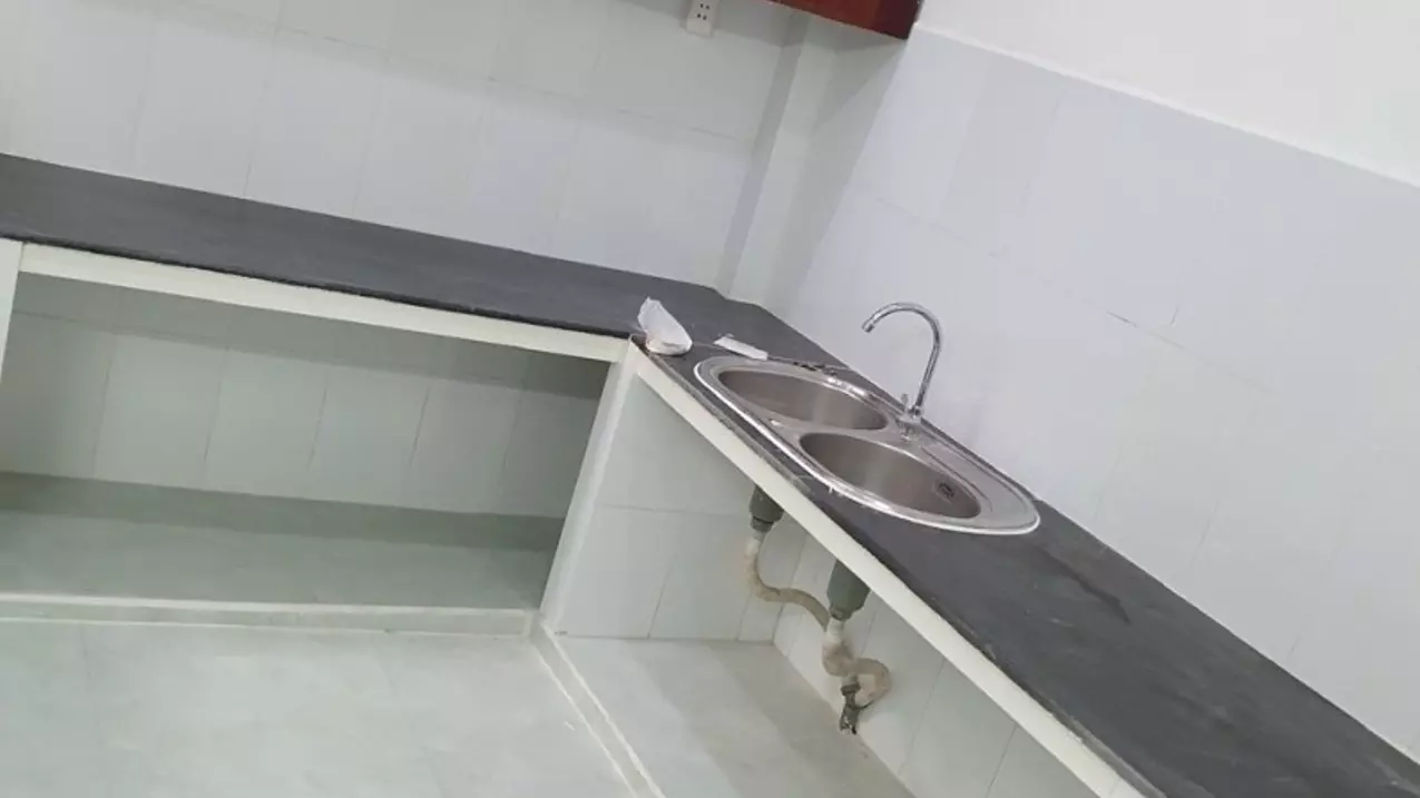 Gần Trường THPT Hoàng Hoa Thám- Hẻm 5m thông- 5.5 x10m, Đúc 2T- SHR-anh-3