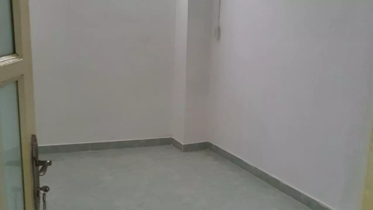 Gần Trường THPT Hoàng Hoa Thám- Hẻm 5m thông- 5.5 x10m, Đúc 2T- SHR-anh-5