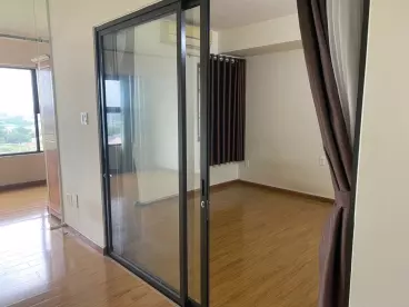 Cho thuê căn hộ Flora Kikyo, 55m2 1+1PN Có sẵn 2 máy lạnh, rèm, máy nước nóng, bếp... nhận nhà ngay, giá chỉ 7tr5/tháng bao gồm phí quản lý-anh-3