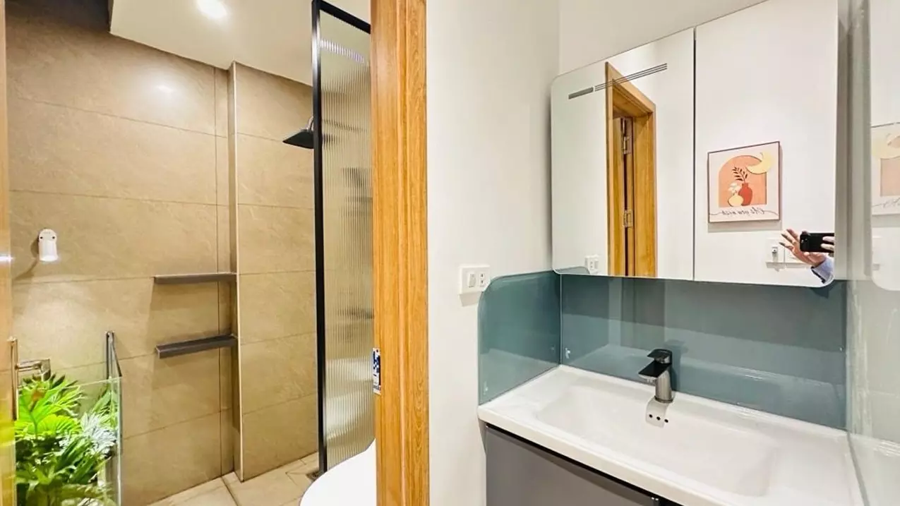 Giảm sốc gần 2 tỷ , Chủ bán Gấp Nhà Ngọc Thụy nhỉnh 9  tỷ - 43m, 6 tầng, Thang máy xịn xò-anh-2
